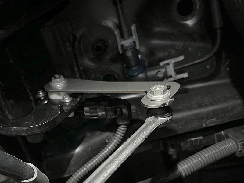 aFe CONTROL 2022 Toyota Tundra V6-3.5L (w/ Self-Leveling Air Suspension) Rear Leveling Kit 416-72T006-A 416-72T006-A Photo - Mounted