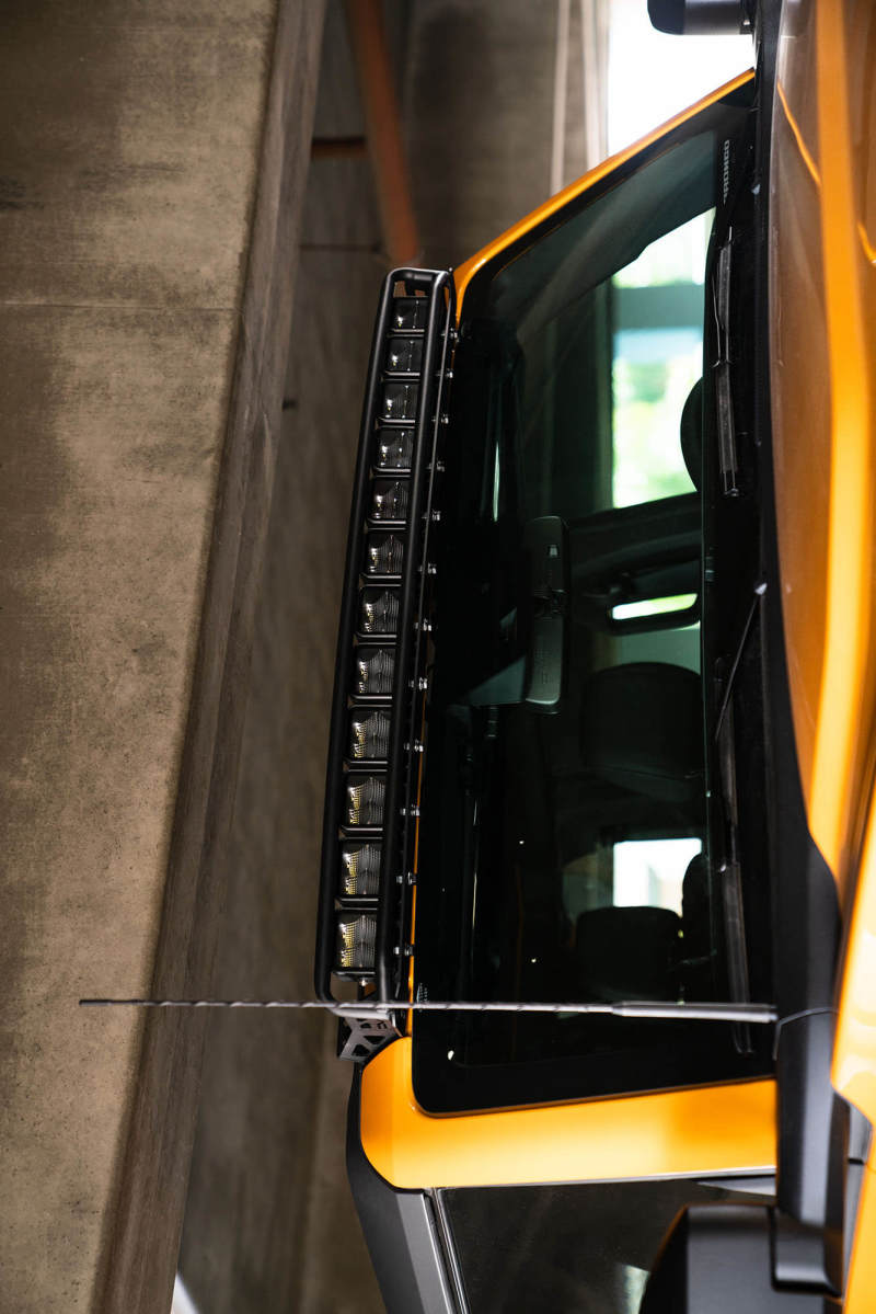 DV8 Offroad DV8 21+ Ford Bronco Curved Light Bracket for 12 3in. Pod Lights LBBR-03 LBBR-03 Photo - Mounted