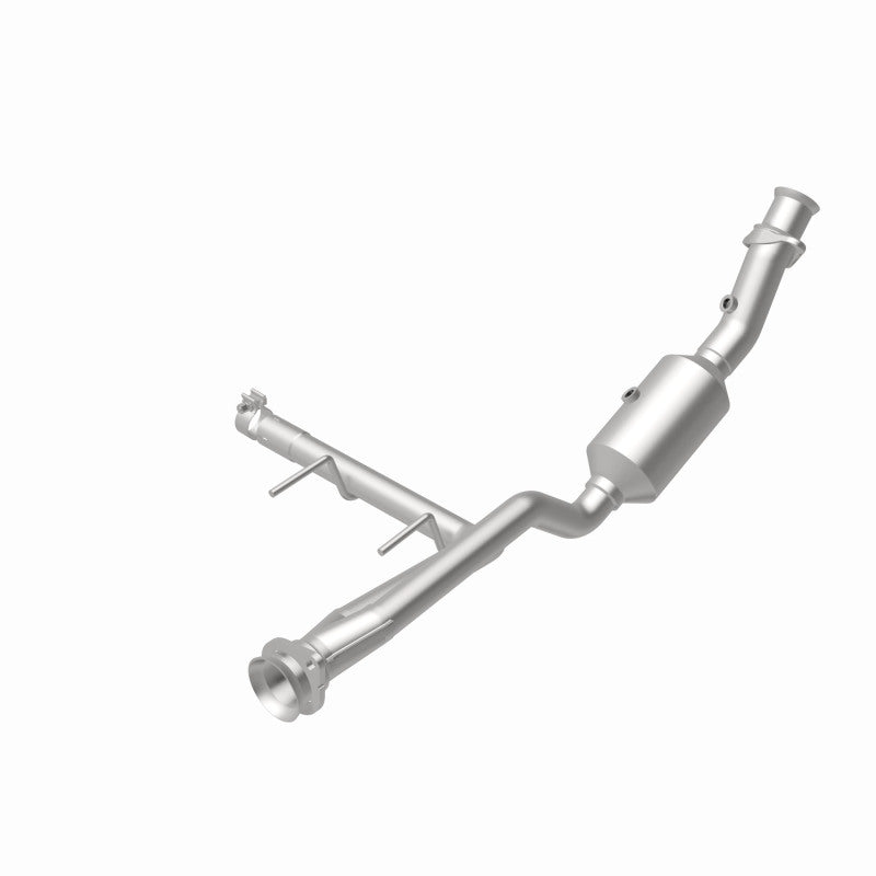 Magnaflow 18-20 Ford F-150 V6 3.3L Right Underbody Direct-Fit Catalytic Converter 280224 280224 360 Degree Image Set