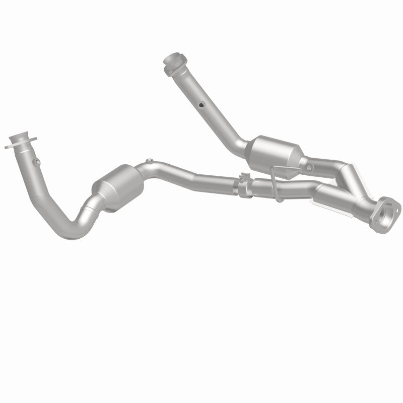 Magnaflow 05-06 Jeep Grand Cherokee 5.7L Direct Fit Catalytic Converter 4651709 4651709 360 Degree Image Set