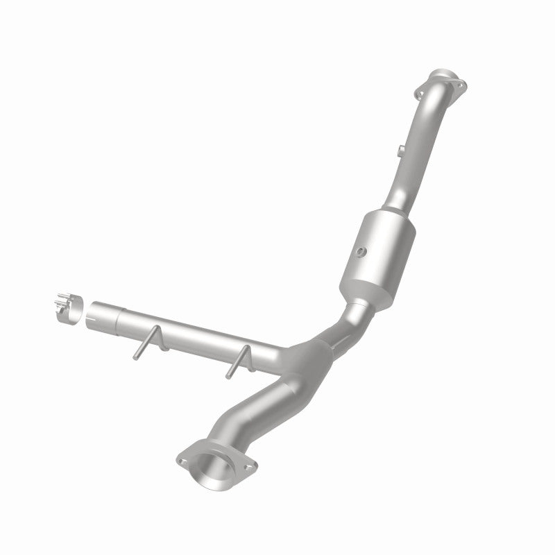 MagnaFlow Ford F-150 OEM Grade Federal / EPA Compliant Direct-Fit Catalytic Converter 21-471 360 Degree Image Set