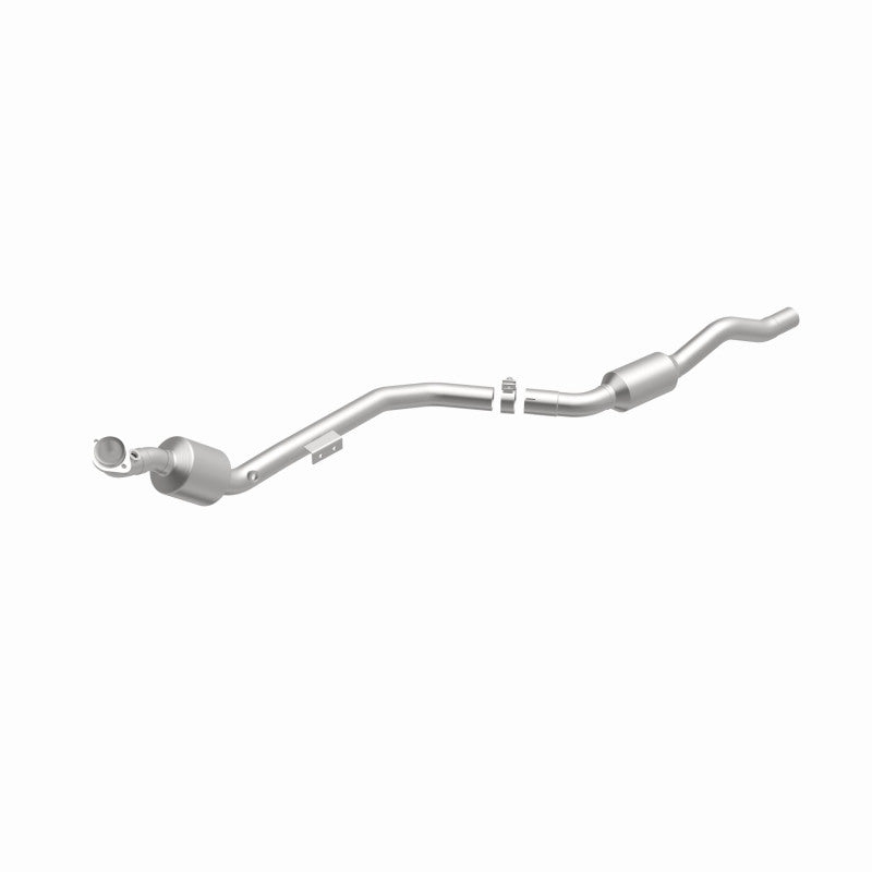MagnaFlow Mercedes-Benz E350 OEM Grade Federal / EPA Compliant Direct-Fit Catalytic Converter 51645 360 Degree Image Set