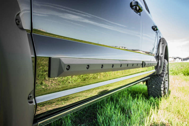 EGR Crew Cab Front 45in Rear 34.5in Bolt-On Look Body Side Moldings (993474) 993474 993474 Photo - Mounted