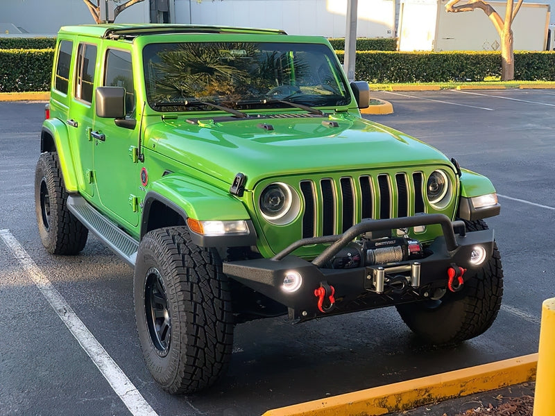 ORACLE Lighting Oracle Jeep JL/Gladiator JT Oculus Switchback Bi-LED Projector Headlights - Amber/White Switchback 5839-023 5839-023 Photo - lifestyle view