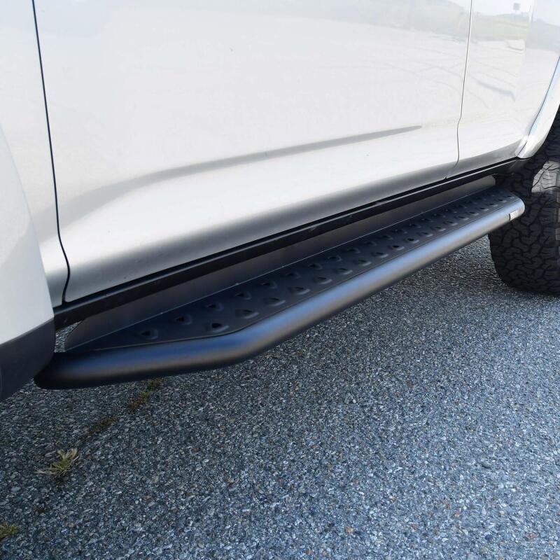 Westin 10-17 Toyota 4Runner Trail / 14-23 SR5/TRD/PRO Outlaw Running Boards 28-32165 28-32165 Photo - lifestyle view