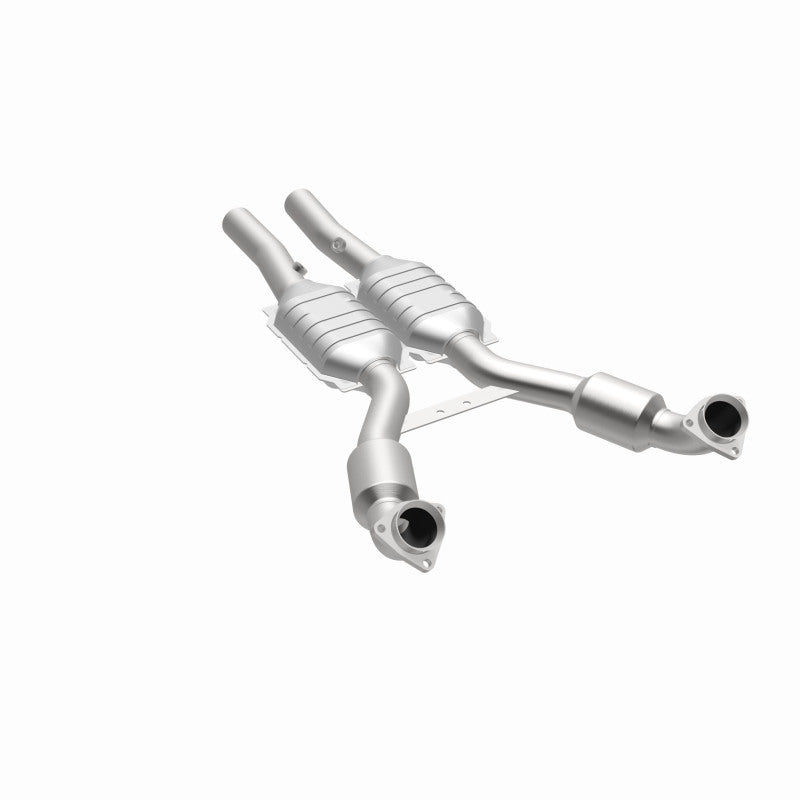 MagnaFlow Chevrolet Corvette HM Grade Federal / EPA Compliant Direct-Fit Catalytic Converter 93989 360 Degree Image Set