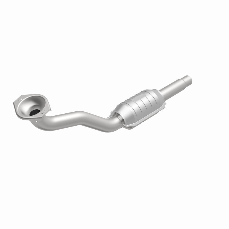 MagnaFlow Volkswagen Standard Grade Federal / EPA Compliant Direct-Fit Catalytic Converter 22923 360 Degree Image Set