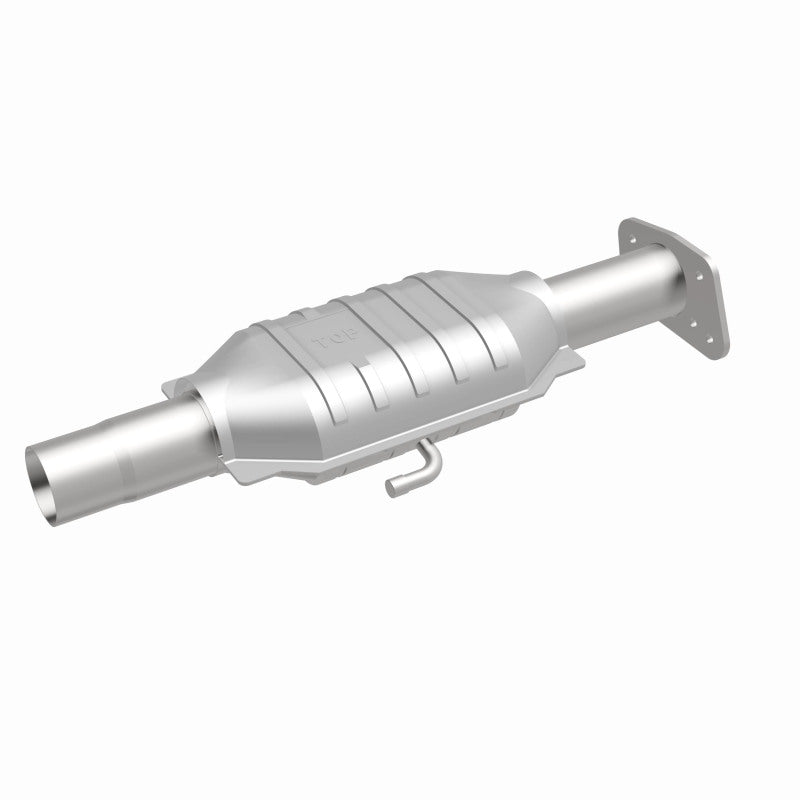 MagnaFlow Standard Grade Federal / EPA Compliant Direct-Fit Catalytic Converter 93456 360 Degree Image Set