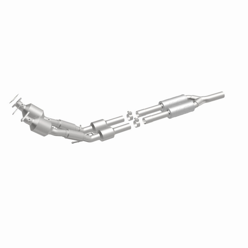 MagnaFlow Volkswagen Passat OEM Grade Federal / EPA Compliant Direct-Fit Catalytic Converter 52938 360 Degree Image Set