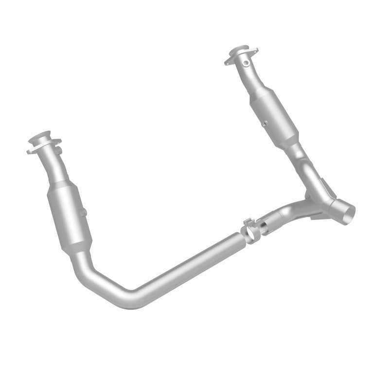 MagnaFlow California Grade CARB Compliant Direct-Fit Catalytic Converter 5551665 360 Degree Image Set
