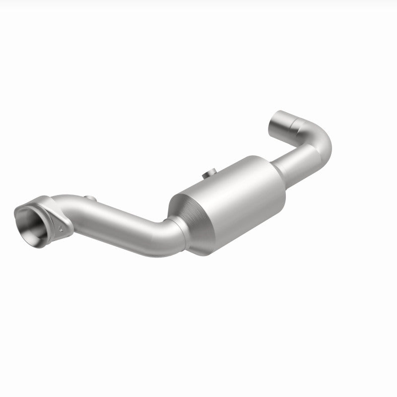 Magnaflow 18-21 Ford Expedition Left Underbody 3.5L Direct Fit Catalytic Converter 280218 280218 360 Degree Image Set