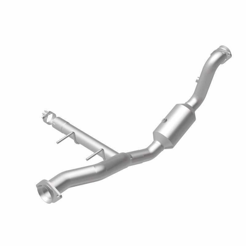 MagnaFlow Ford F-150 OEM Grade Federal / EPA Compliant Direct-Fit Catalytic Converter 21-471 360 Degree Image Set