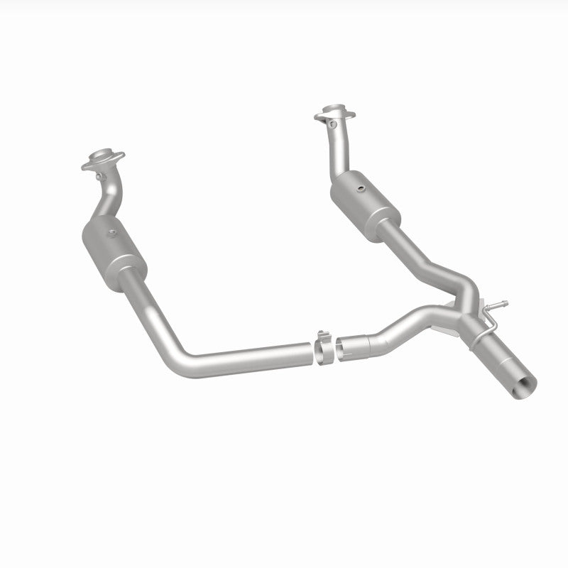 Magnaflow 09-13 Ford E-350 Super Duty V10 6.8 OEM Underbody Direct Fit Catalytic Converter 21-599 21-599 360 Degree Image Set