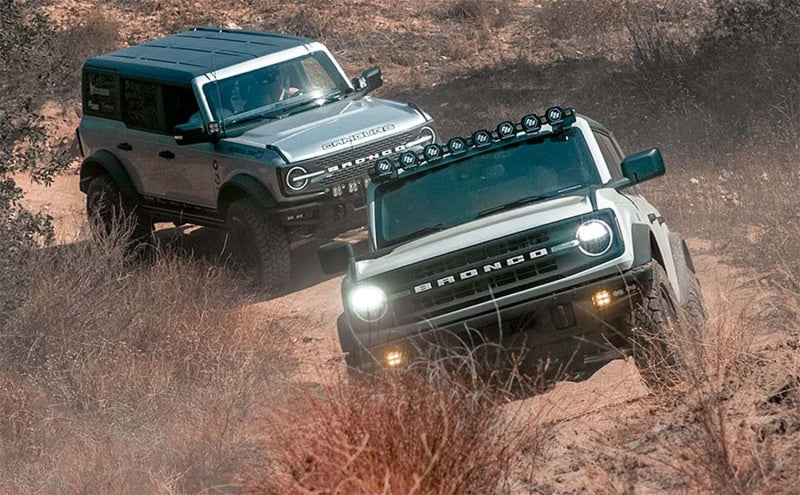 MagnaFlow Ford Bronco Overland Series Cat-Back Performance Exhaust System 19556 Photo - Mounted