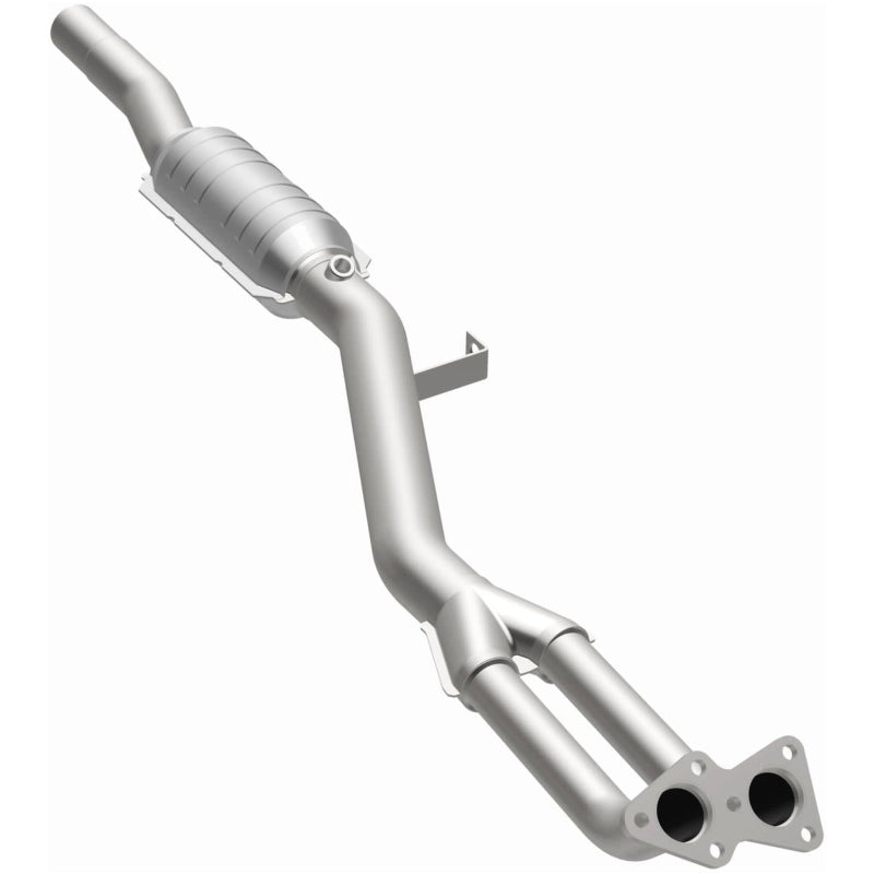 MagnaFlow BMW Standard Grade Federal / EPA Compliant Direct-Fit Catalytic Converter 93685 Photo - out of package