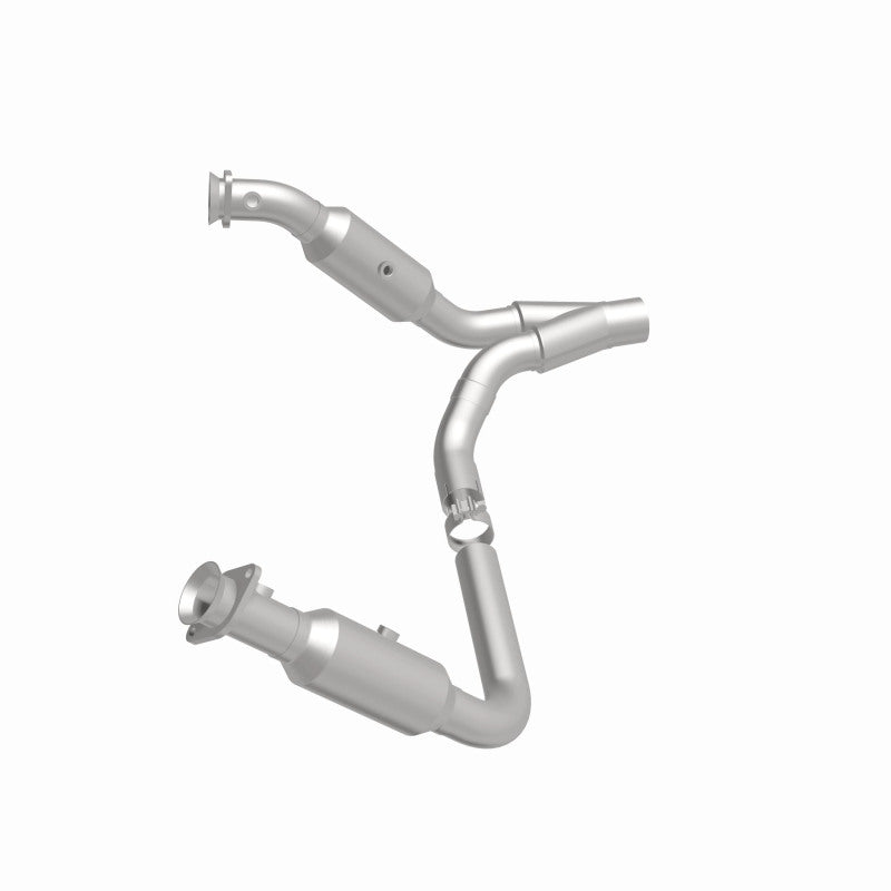 MagnaFlow Dodge Ram 1500 California Grade CARB Compliant Direct-Fit Catalytic Converter 5451664 360 Degree Image Set