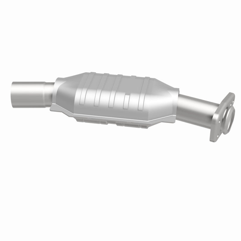 MagnaFlow Standard Grade Federal / EPA Compliant Direct-Fit Catalytic Converter 93431 360 Degree Image Set