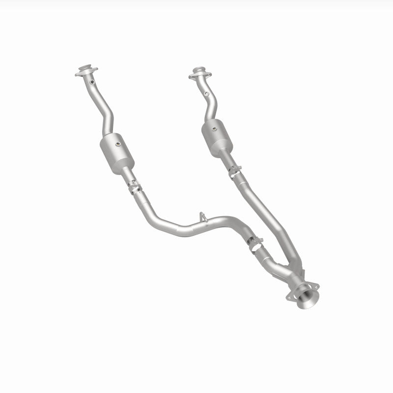 Magnaflow 20-21 Ford Transit-150 Single Underbody V6 3.5L RWD Direct-Fit Catalytic Converter 280248 280248 360 Degree Image Set