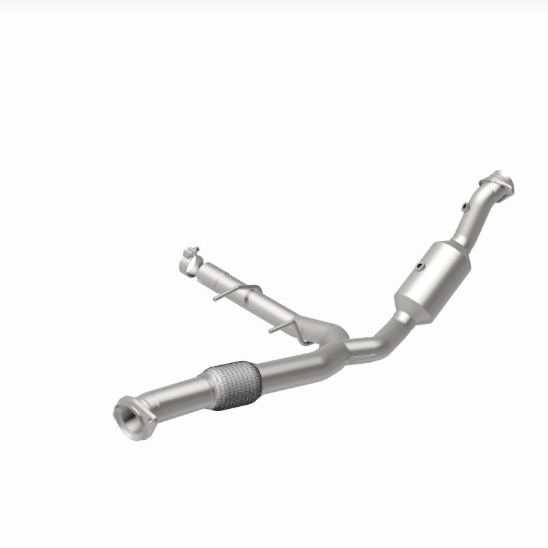 Magnaflow 18-21 Ford Expedition Right Underbody 3.5L Direct Fit Catalytic Converter 280219 280219 360 Degree Image Set