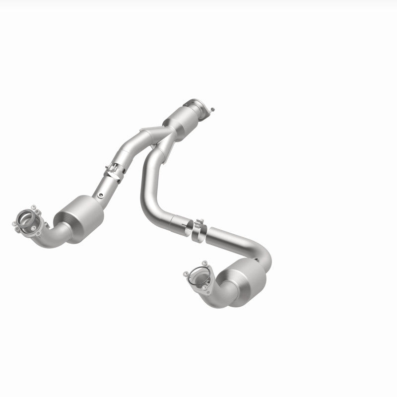 Magnaflow 12-20 Chevrolet Express 4500 Underbody 6.0L Direct Fit Catalytic Converter 280505 280505 360 Degree Image Set