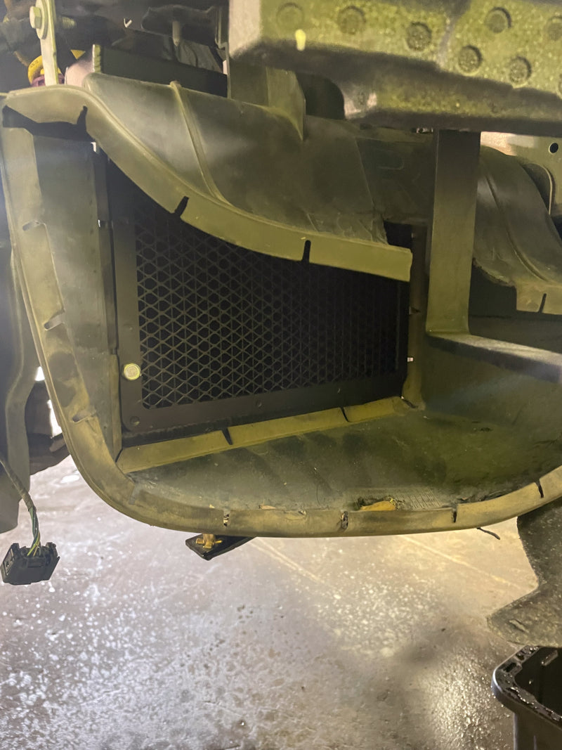 CSF BMW F8X M3/M4/M2C Auxiliary Radiators w/ Rock Guards (Sold Individually - Fits Left and Right 8258 8258 Photo - Mounted