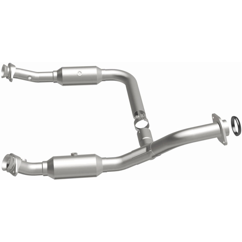 MagnaFlow California Grade CARB Compliant Direct-Fit Catalytic Converter 5551672 Photo - out of package