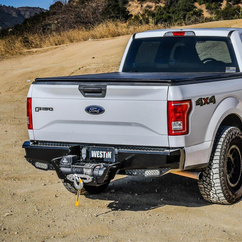 Superwinch 9500 LBS 2in Receiver Cradle (SX 10000 / Talon 9.5 / Tiger Shark 9500 / LP 8500/10000) 2050 2050 Photo - lifestyle view