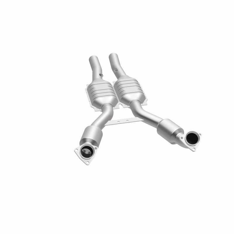 MagnaFlow Chevrolet Corvette HM Grade Federal / EPA Compliant Direct-Fit Catalytic Converter 93989 360 Degree Image Set