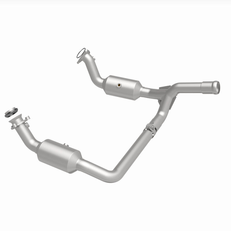 Magnaflow 19-20 GMC Sierra 1500 Single Underbody 4.3L/5.3L Direct Fit Catalytic Converter 280656 280656 360 Degree Image Set