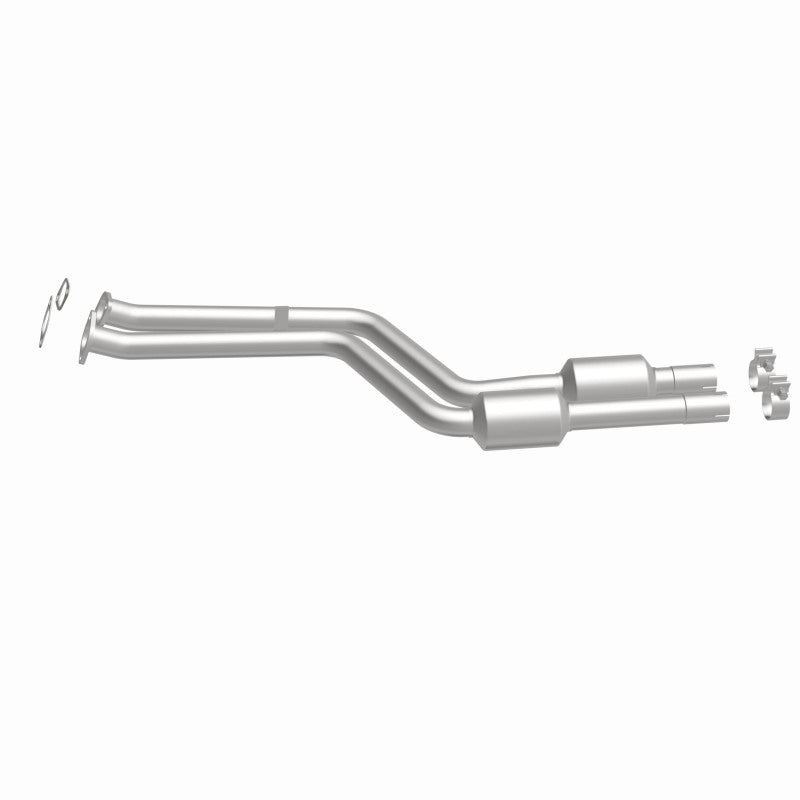 MagnaFlow BMW Z4 OEM Grade Federal / EPA Compliant Direct-Fit Catalytic Converter 51725 360 Degree Image Set
