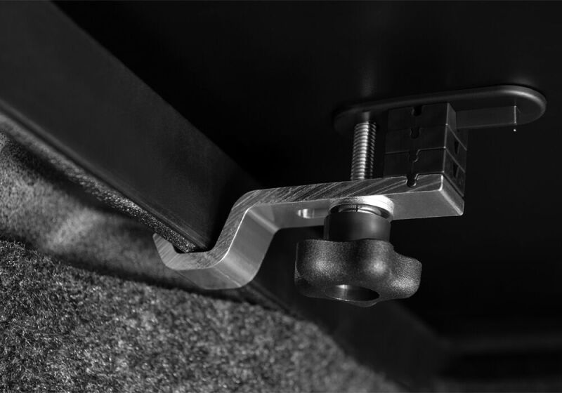UnderCover 19-21 Ram 1500 6.4ft (Does not fit Rambox) Triad Bed Cover TR36009 TR36009 Photo - Close Up