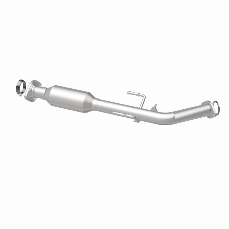 MagnaFlow Toyota Sienna HM Grade Federal / EPA Compliant Direct-Fit Catalytic Converter 23135 360 Degree Image Set