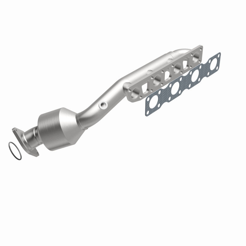 MagnaFlow Infiniti OEM Grade Federal / EPA Compliant Manifold Catalytic Converter 52424 360 Degree Image Set