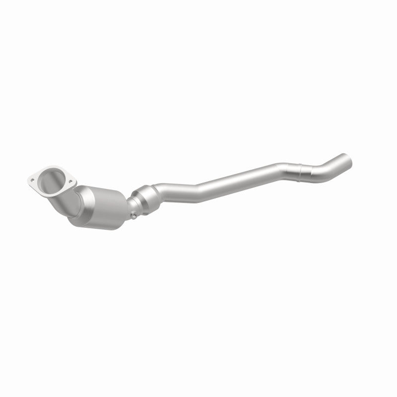 MagnaFlow California Grade CARB Compliant Direct-Fit Catalytic Converter 5561585 360 Degree Image Set