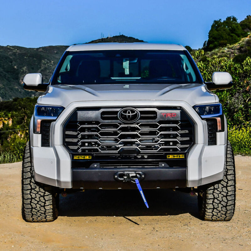Superwinch Hidden Winch Mount 2404095 2404095 Photo - lifestyle view