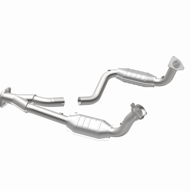 MagnaFlow Chevrolet SSR OEM Grade Federal / EPA Compliant Direct-Fit Catalytic Converter 49580 360 Degree Image Set