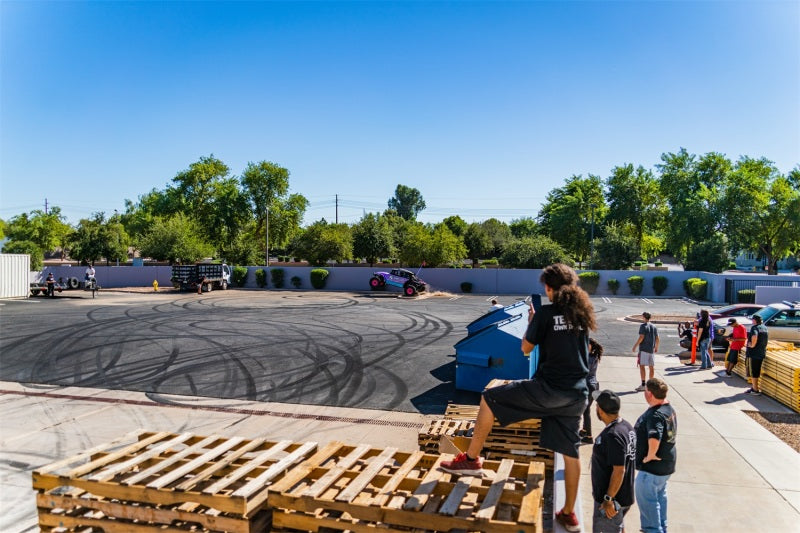 Rigid Industries x SHREDDY 360-Series 6in Lights w/Wt Bcklght (2) + 6 Covers (2 Pink/2 Teal/2 Blk) 36204-SHREDDY 36204-SHREDDY Photo - Mounted