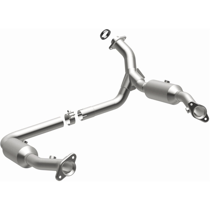MagnaFlow California Grade CARB Compliant Direct-Fit Catalytic Converter 5551598 Photo - out of package