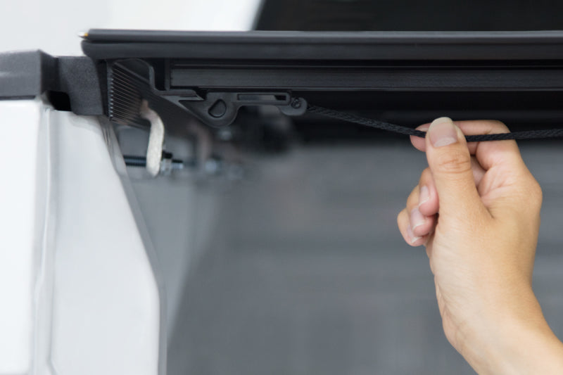 Access LOMAX Tri-Fold Cover 16-19 Toyota Tacoma (Excl OEM Hard Covers) - 5ft Short Bed B1050019 B1050019 Photo - Mounted