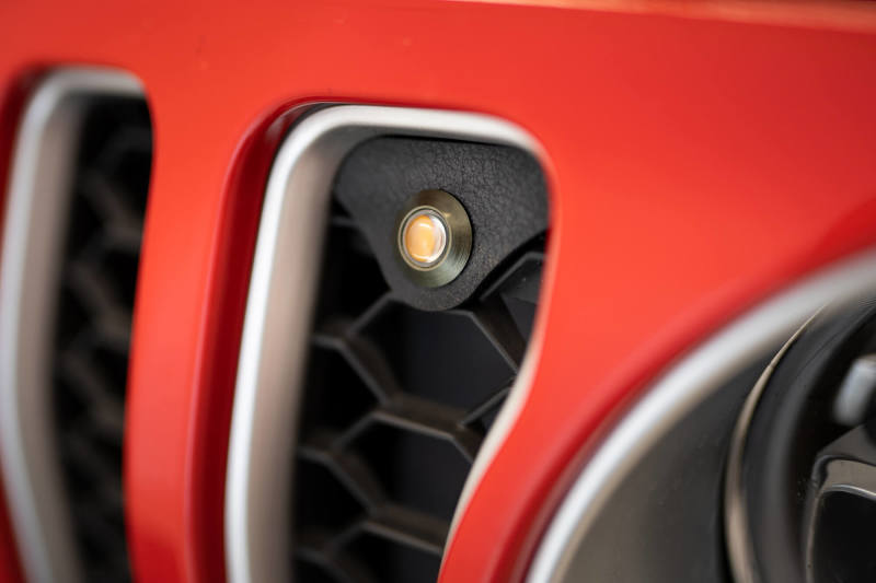 DV8 Offroad 2018+ Jeep JL Grill Amber Marker Lights GRJL-02 GRJL-02 Photo - Mounted