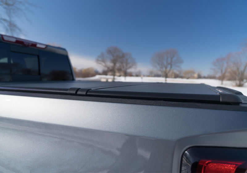 UnderCover 19-21 Ram 1500 6.4ft (Does not fit Rambox) Triad Bed Cover TR36009 TR36009 Photo - Mounted