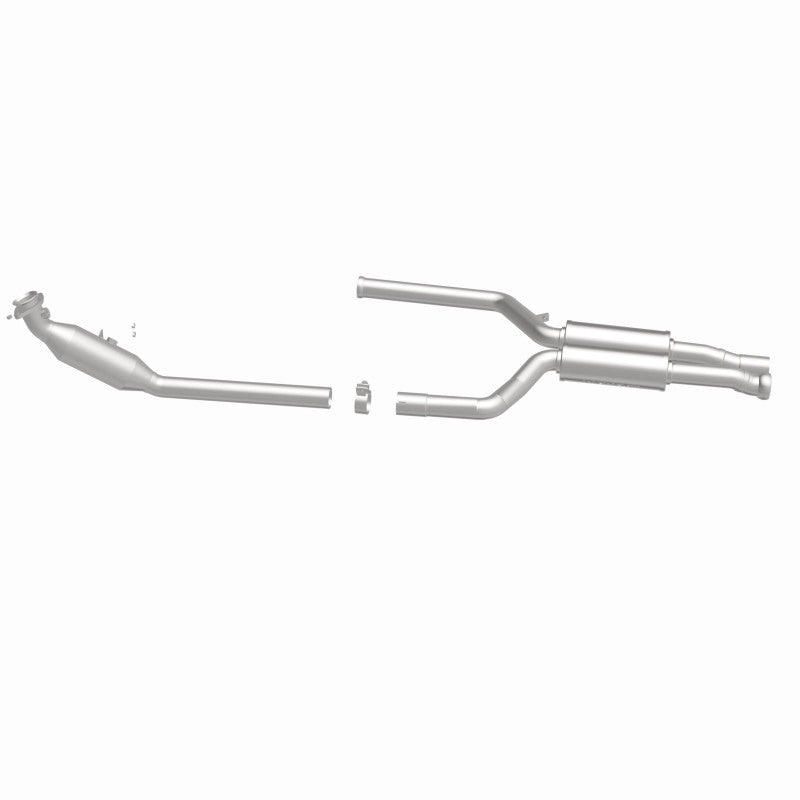 MagnaFlow Mercedes-Benz E400 OEM Grade Federal / EPA Compliant Direct-Fit Catalytic Converter 52996 360 Degree Image Set