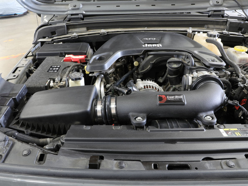 aFe Super Stock Induction System Pro 5R Media Jeep 18-21 Wrangler JL / 20-21 Gladiator JT V6-3.6L 55-10009R 55-10009R Photo - Mounted