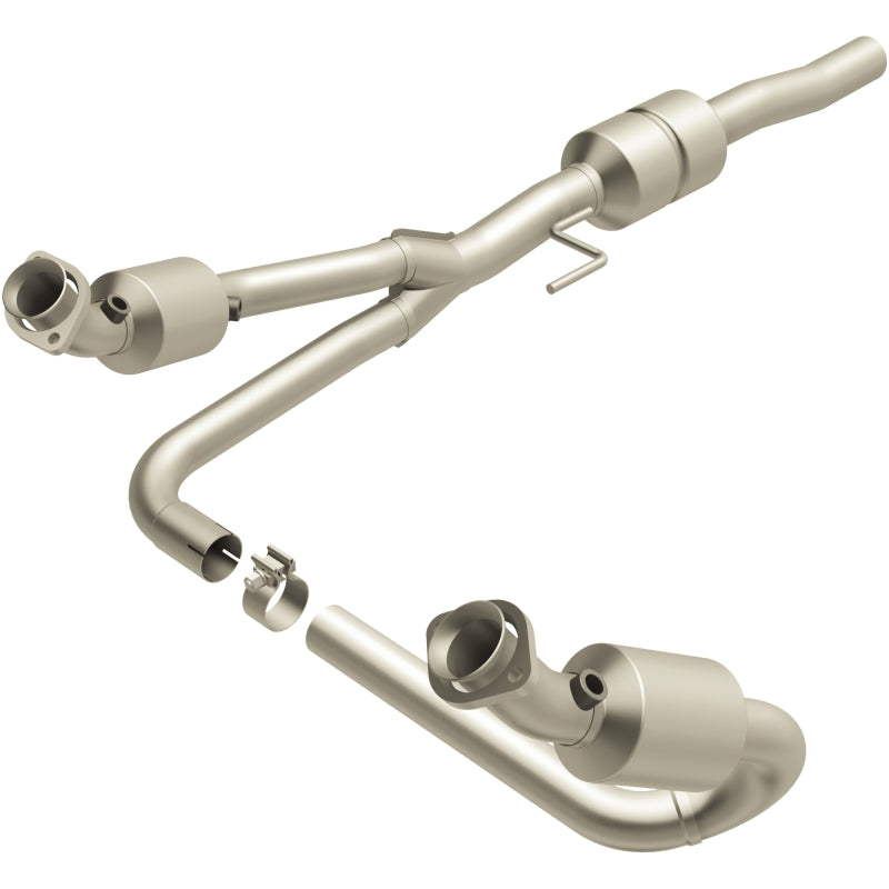MagnaFlow Dodge Durango OEM Grade Federal / EPA Compliant Direct-Fit Catalytic Converter 51348 Photo - Primary