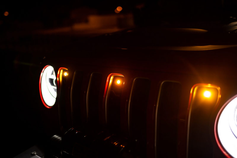 DV8 Offroad 2018+ Jeep JL Grill Amber Marker Lights GRJL-02 GRJL-02 Photo - Mounted