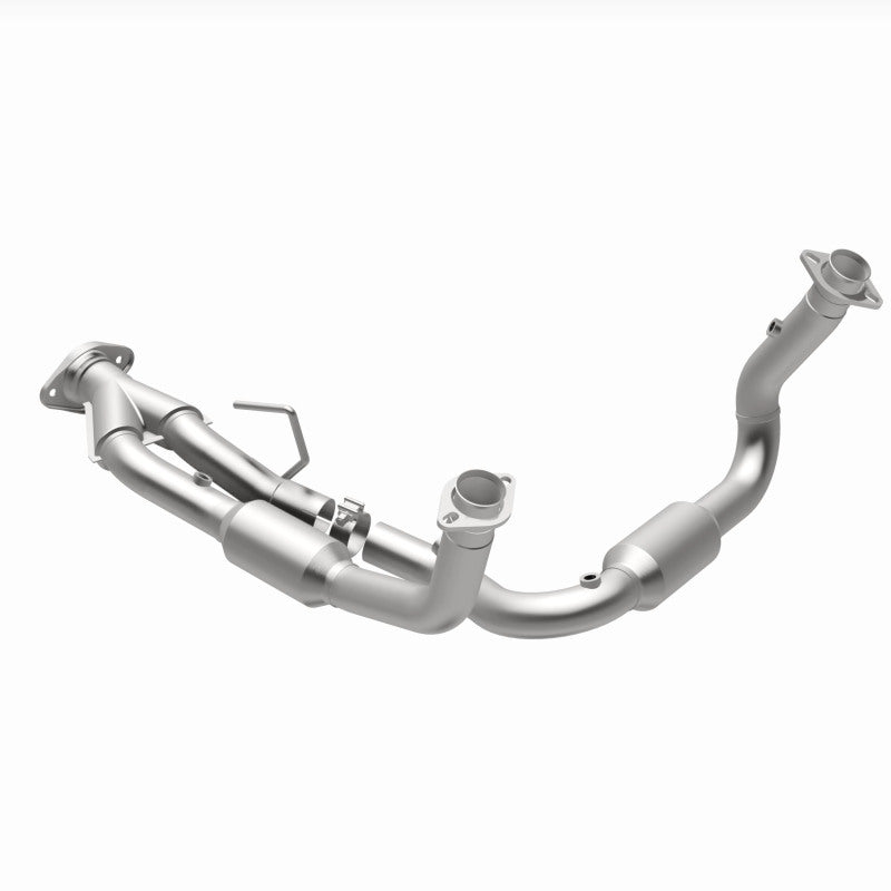 Magnaflow 05-06 Jeep Grand Cherokee 4.7L Direct Fit Catalytic Converter 4651686 4651686 360 Degree Image Set