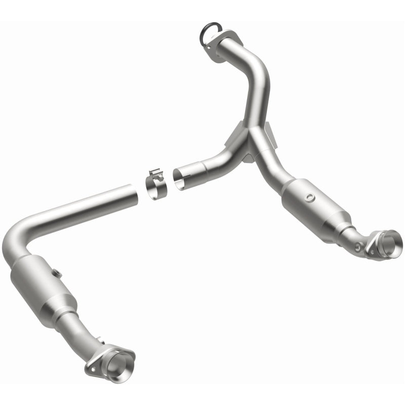 MagnaFlow California Grade CARB Compliant Direct-Fit Catalytic Converter 5551672 Photo - out of package
