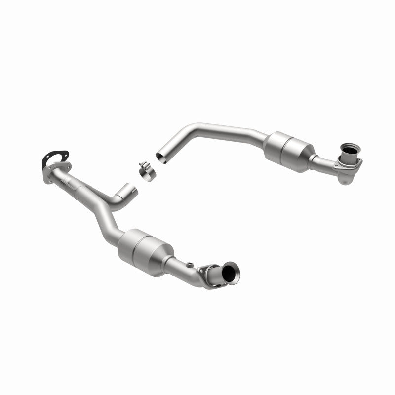 MagnaFlow Ford OEM Grade Federal / EPA Compliant Direct-Fit Catalytic Converter 51378 360 Degree Image Set