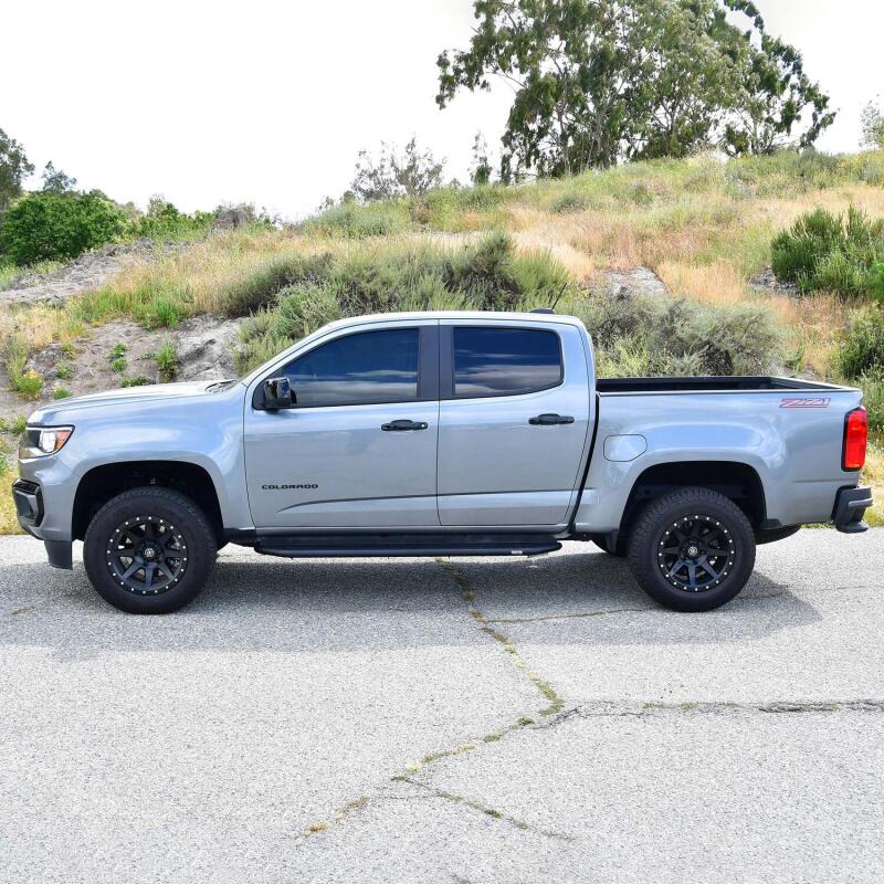 Westin 15-24 GMC Canyon Crew Cab Outlaw Running Boards 28-31015 28-31015 Photo - Mounted