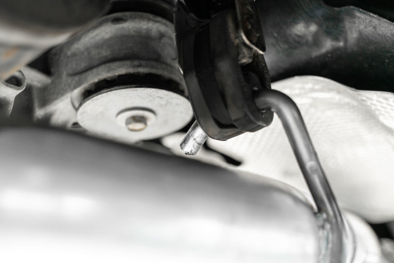 MBRP 15-16 Dodge Challenger 5.7L HEMI SS 3in Quad Split Rear Exit w/ Carbon Fiber Tips - T304 S71163CF S71163CF Photo - Close Up